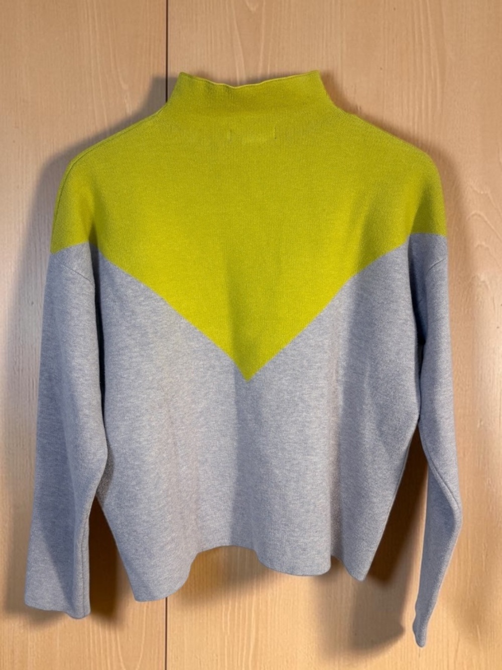 Cynthia Rowley Chevron Mock Neck Knit Sweater Colour block Chartreuse & Grey L - Picture 3 of 10